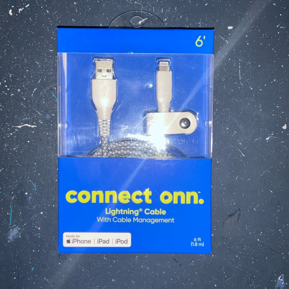 On Running Silver Lightning Cable with Management Clip